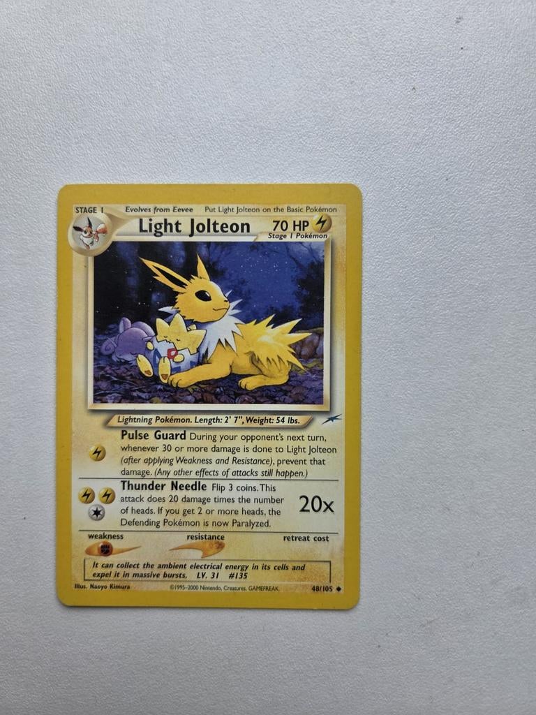 Pokémon Kaart: Light Jolteon (48/105) - Neo Destiny, Hobby en Vrije tijd, Verzamelkaartspellen | Pokémon, Ophalen of Verzenden