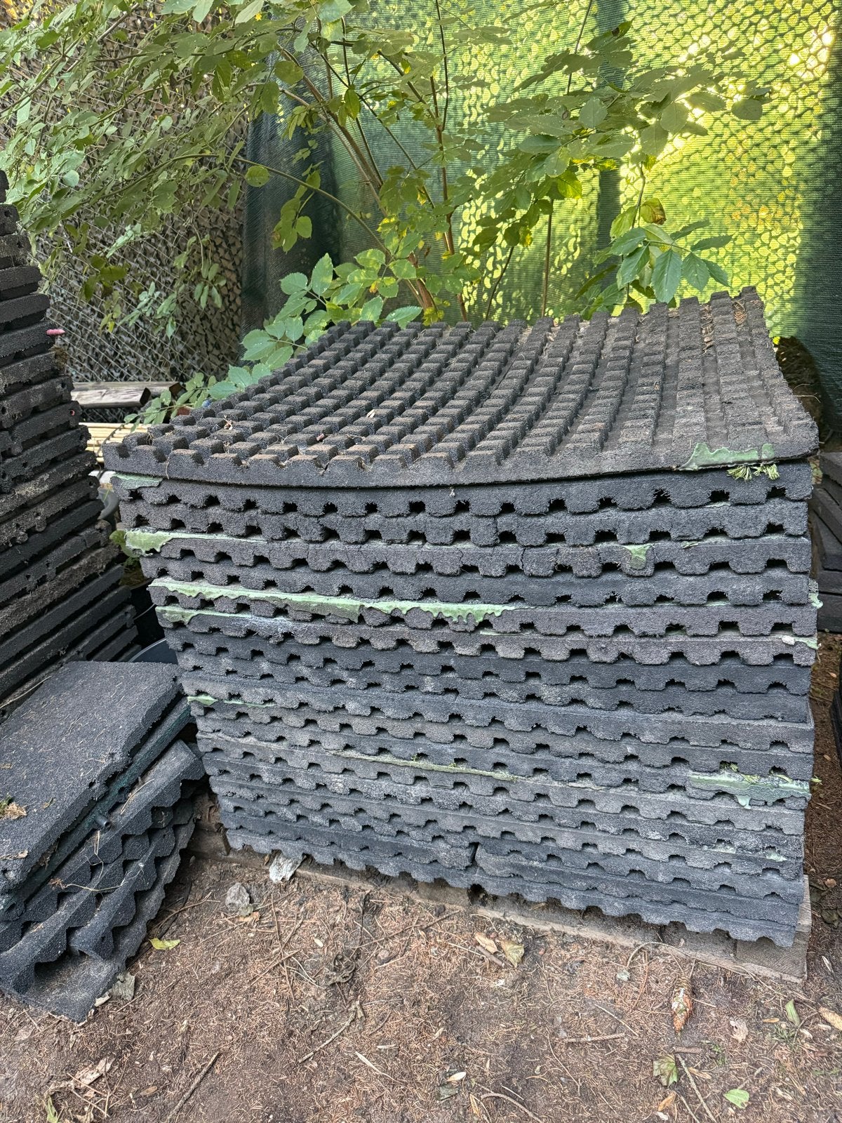 Rubberen tegels 100x100x4cm - diverse condities, Dieren en Toebehoren, Stalling