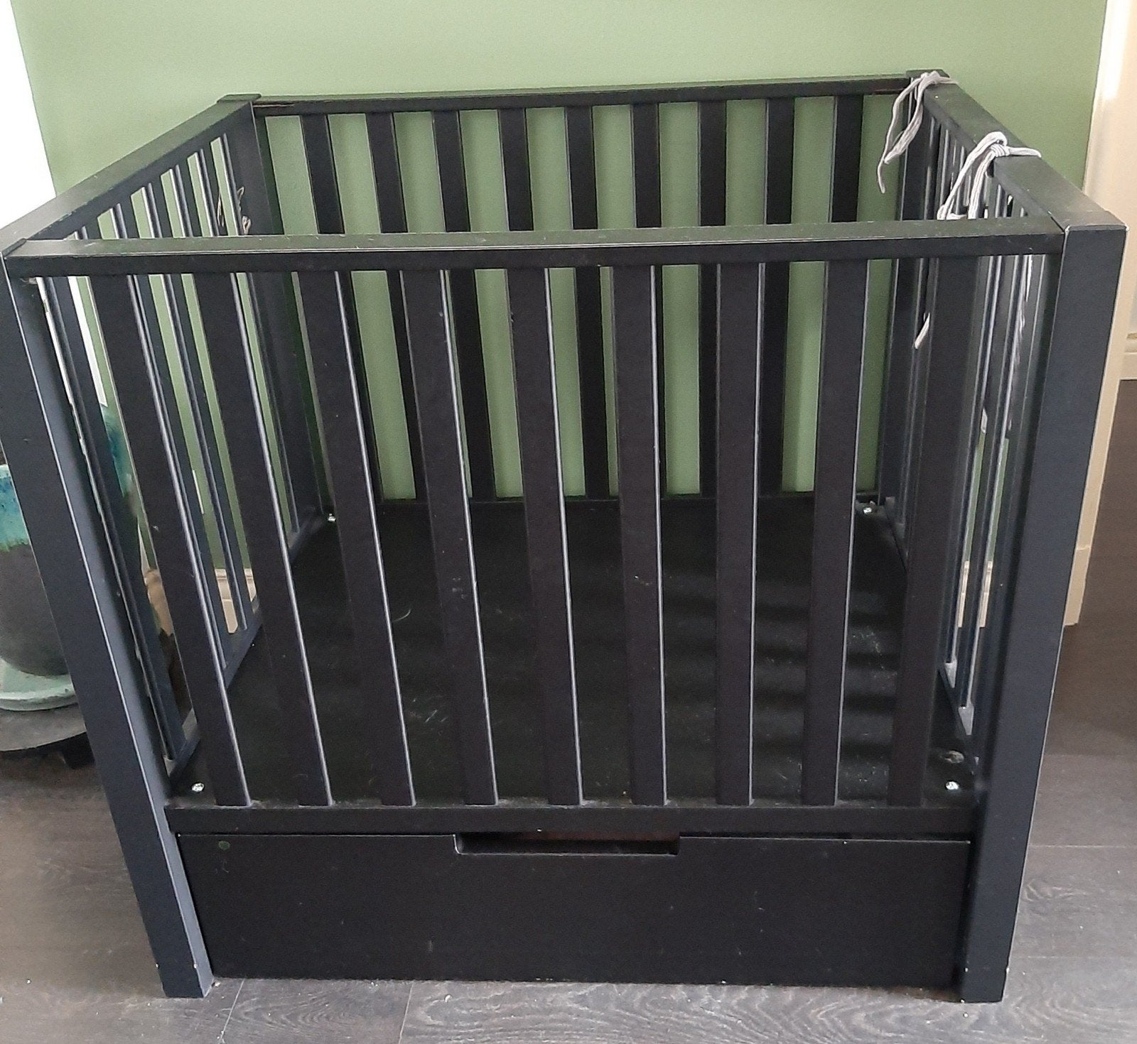 Zwarte box met lade, Kinderen en Baby's, Boxen, Ophalen, Gebruikt, Lade