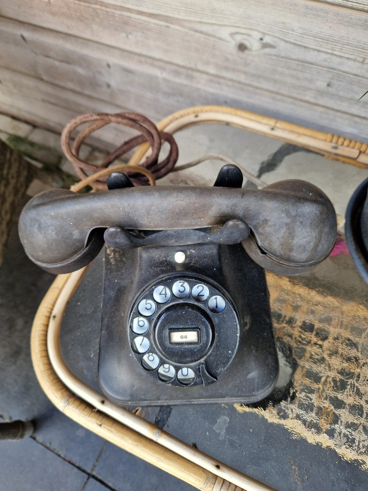 2x Oude Bakelieten Telefoons - Vintage PTT Draaischijf, Antiek en Kunst, Antiek | Overige Antiek, Ophalen of Verzenden