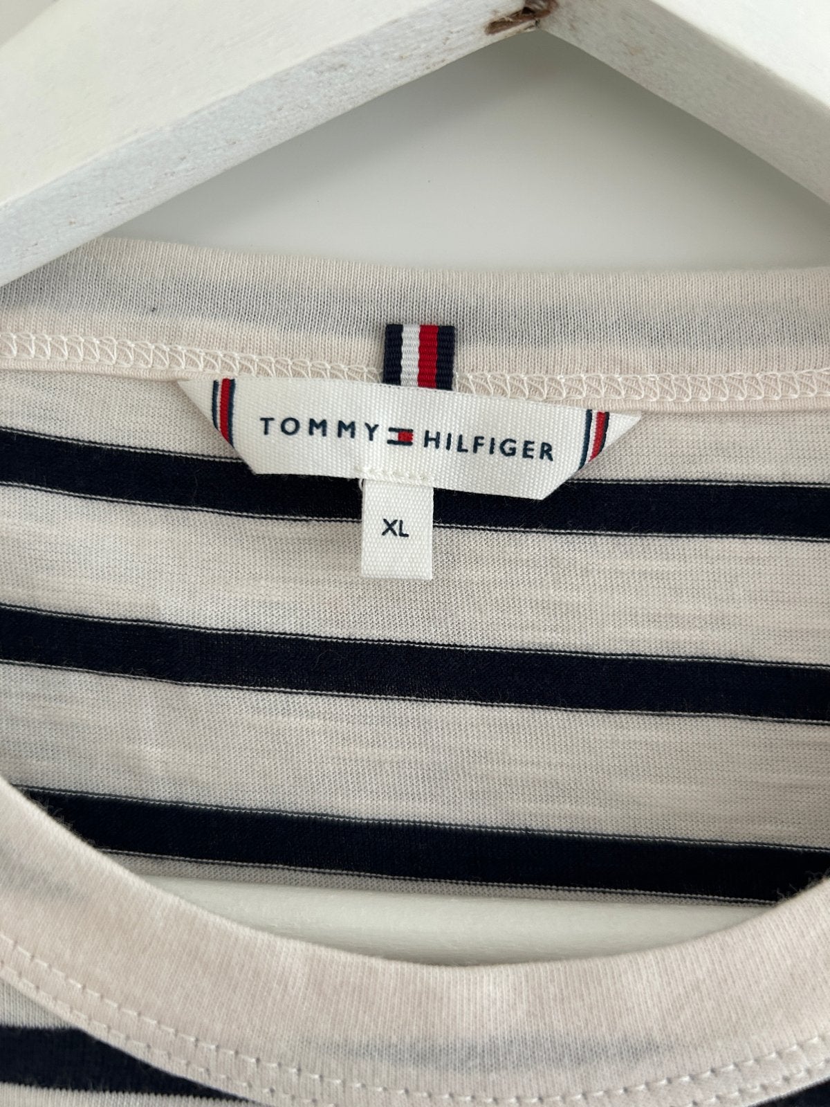 Tommy Hilfiger dames T-shirt - Maat XL, Kleding | Dames, Meerkleurig, Maat 46/48 (XL) of groter, Ophalen of Verzenden, Zo goed als nieuw