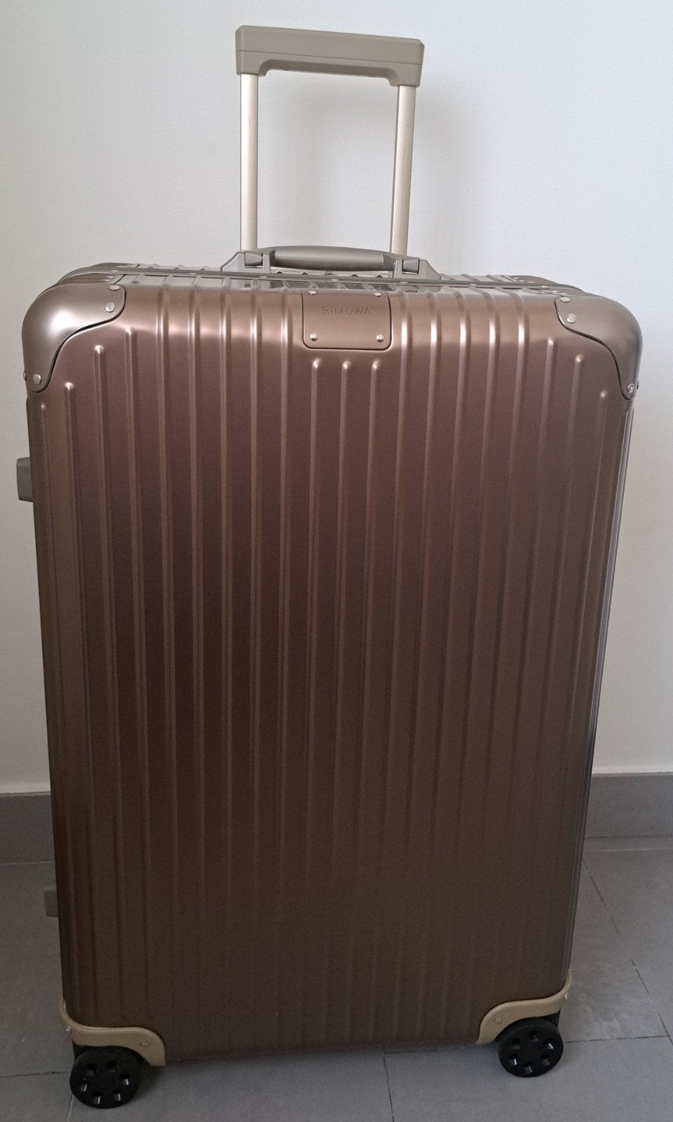 RIMOWA koffer Check-In L
4 wielen aluminium TSA sloten
gemaa, Ophalen, Zo goed als nieuw, 70 cm of meer, 55 cm of meer