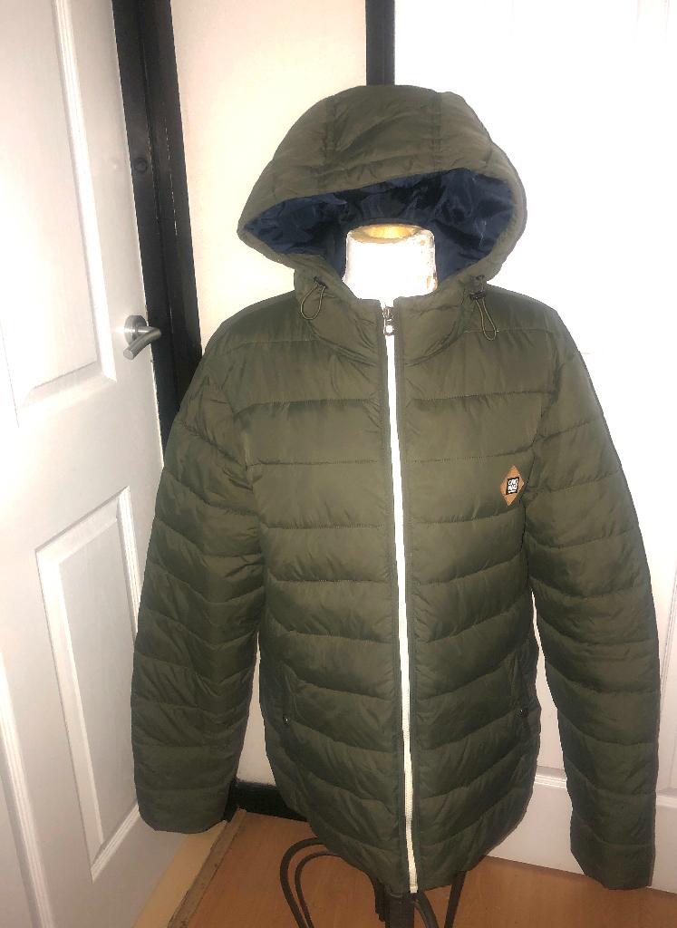 Jack & Jones winter jas maat M, Kleding | Heren, Jassen | Winter, Maat 48/50 (M), Ophalen of Verzenden, Gedragen, Groen