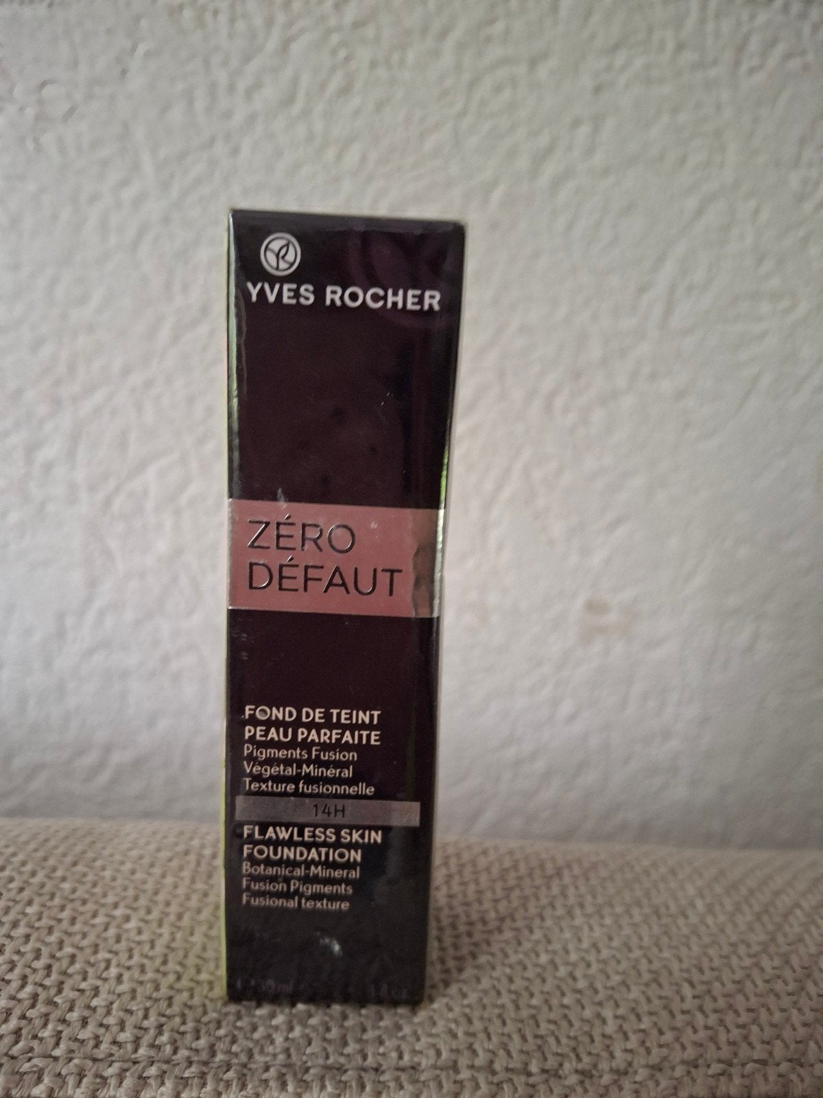 Yves Rocher Foundation Zero Defaut, Sieraden, Tassen en Uiterlijk, Ophalen, Nieuw, Beige, Gehele gezicht