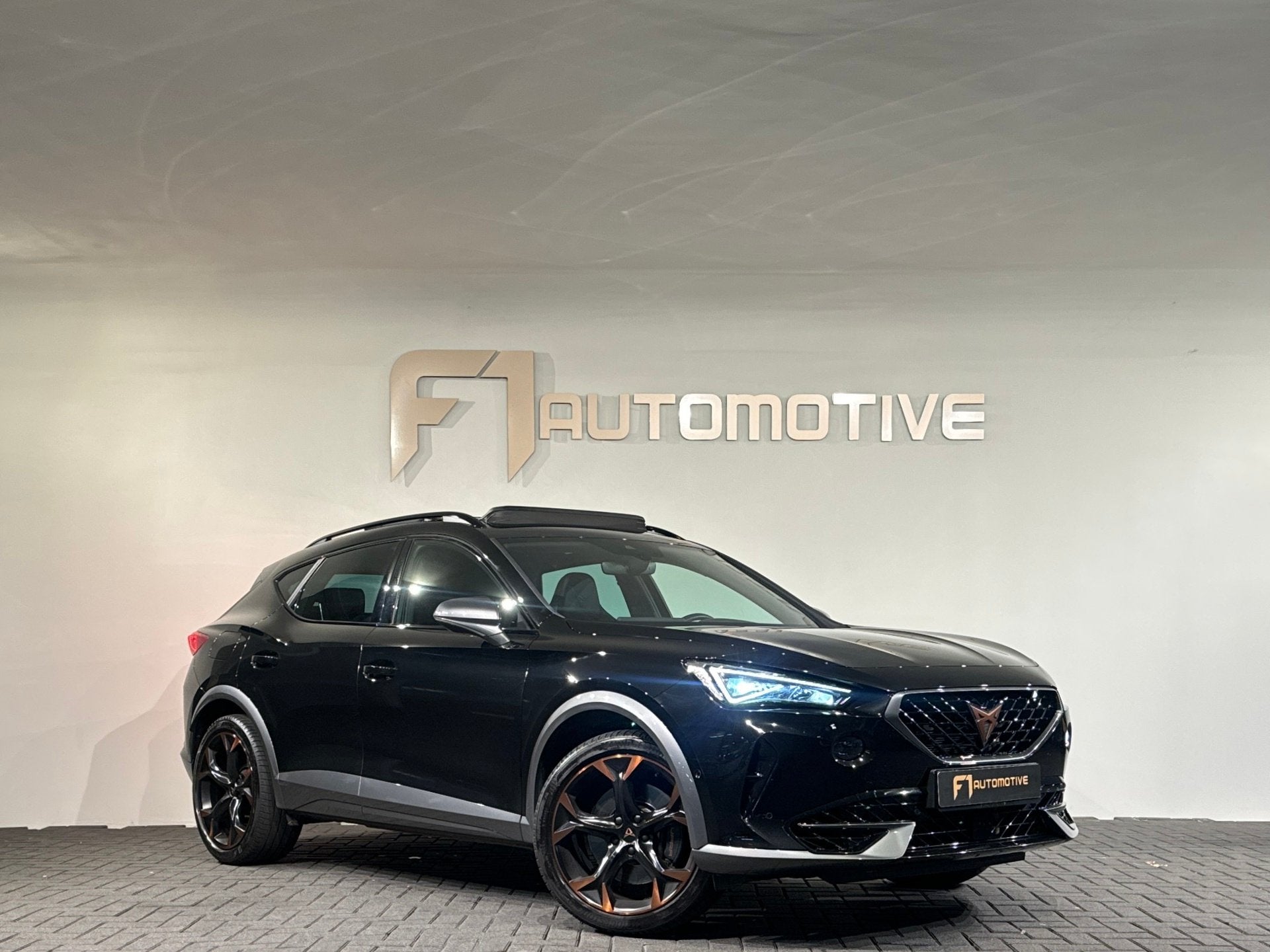 Cupra FORMENTOR 2.0 TSI 4DRIVE Pano|Kuip|Sfeer|Keyless|Beats, Auto's, Dealer onderhouden, Zwart, Vierwielaandrijving, SUV of Terreinwagen