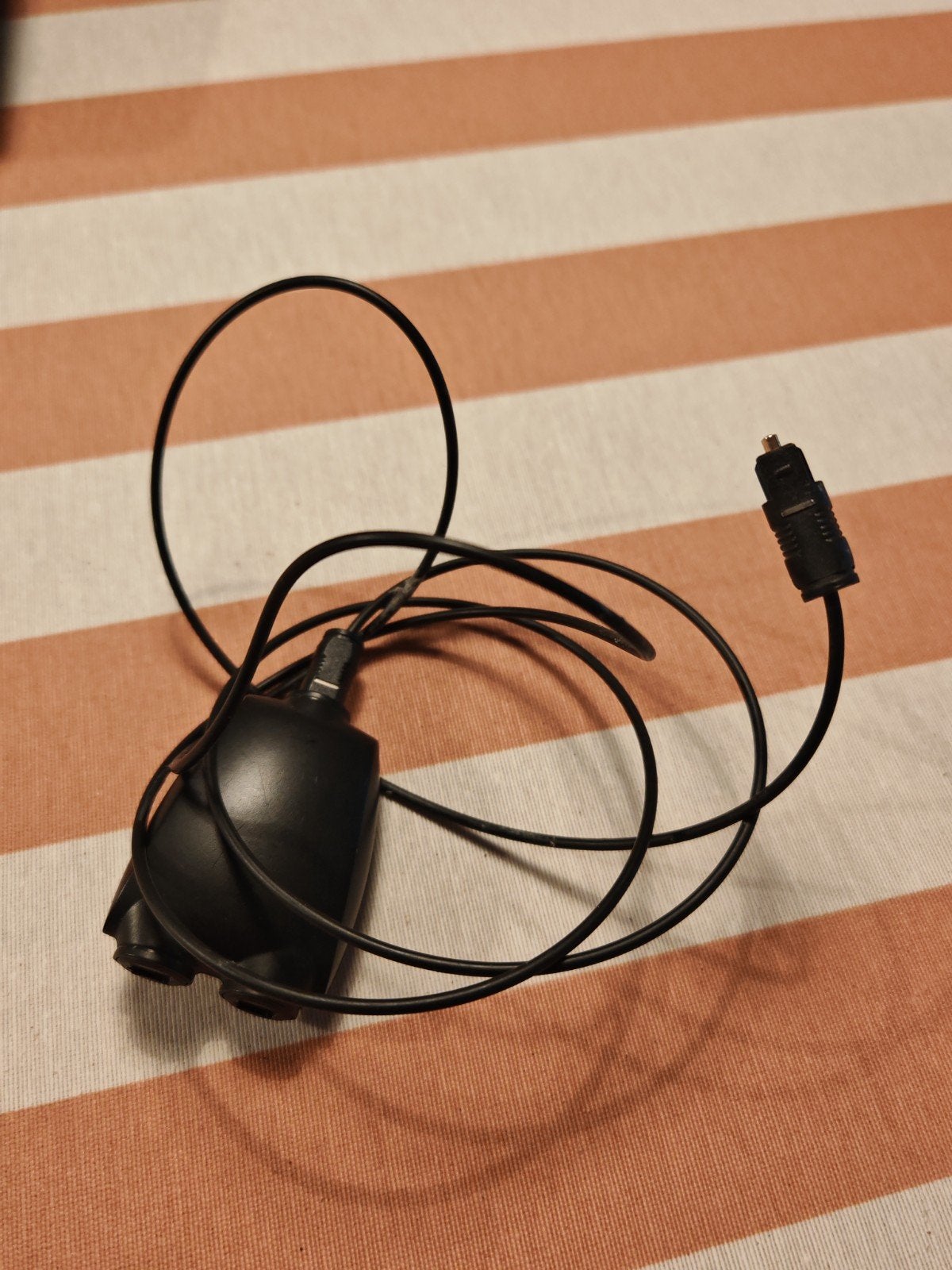 Optische kabel met dual splitter, Ophalen, Zo goed als nieuw, Minder dan 2 meter, Optische kabel