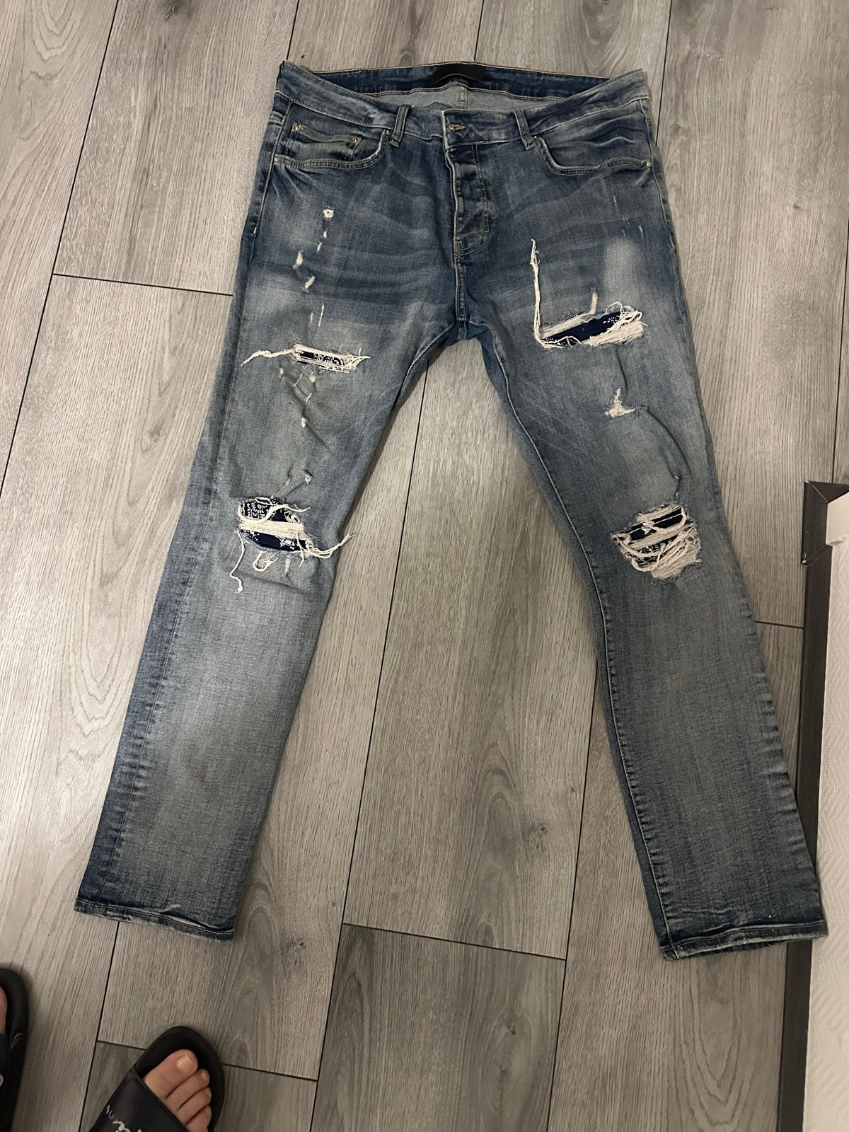 Heren Merk Amiri spijkerbroek met gaten - Maat 38, Ophalen of Verzenden, Nieuw, Blauw, W36 - W38 (confectie 52/54)