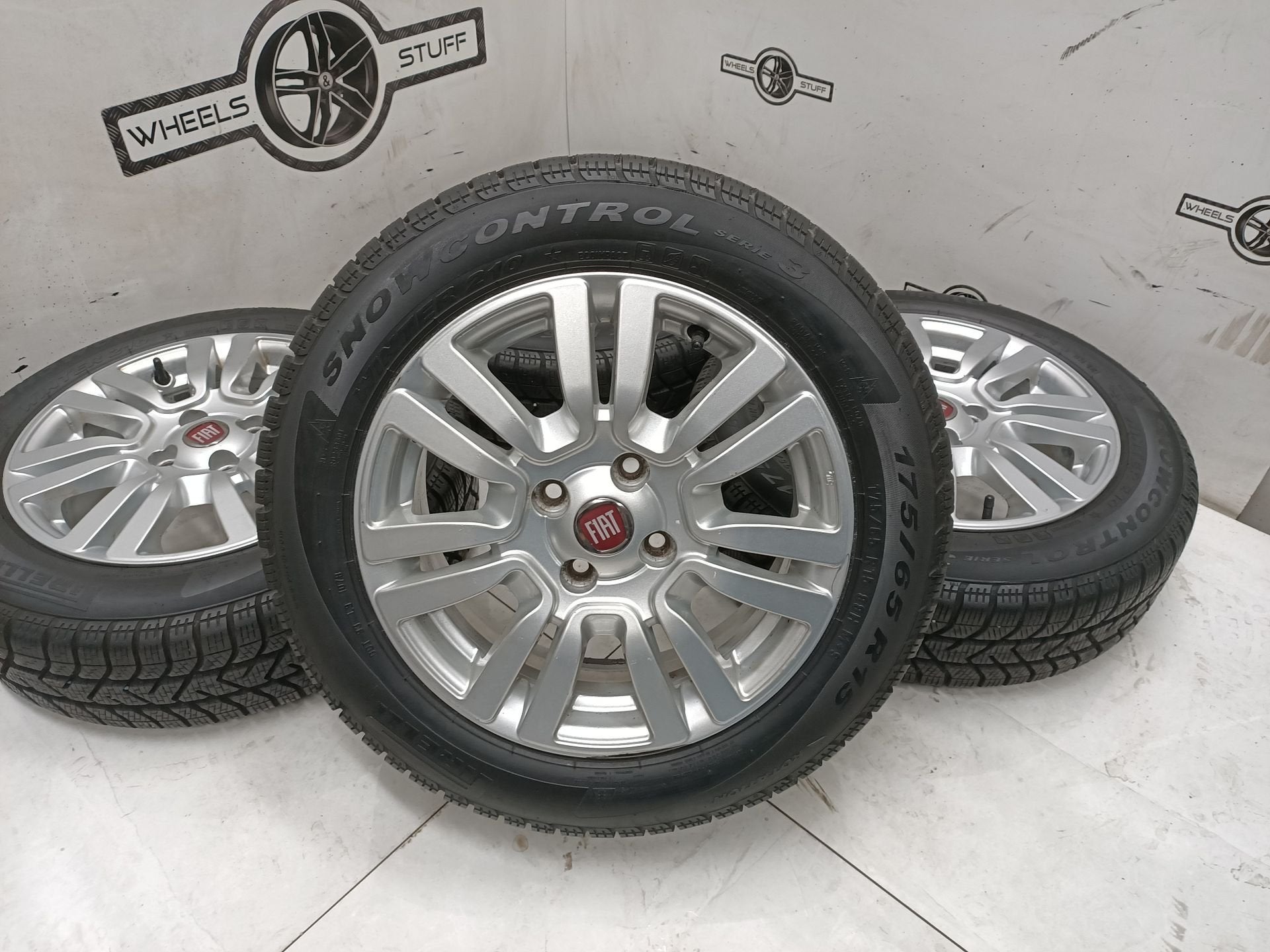 Fiat Punto lichtmetaal velgen 15"inch winterbanden 4x100, Auto-onderdelen, Gebruikt, -, -, Banden en Velgen