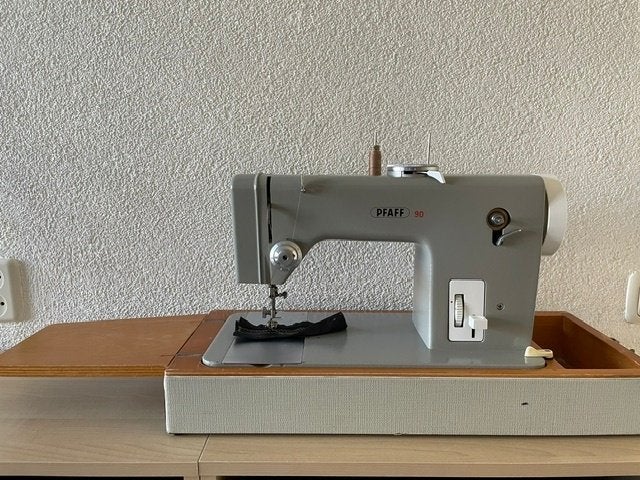 Mooie vintage naaimachine, Pfaff 90, Ophalen, Zo goed als nieuw, Naaimachine, Pfaff