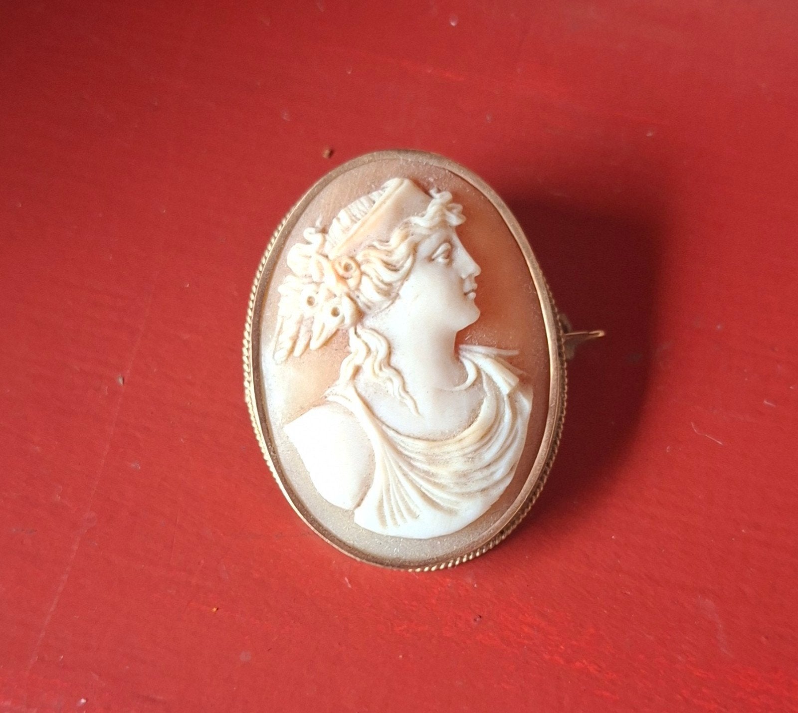 Antieke 14k Gouden Camee Broche  Handgesneden Schelp, Ophalen of Verzenden, Goud, Broche