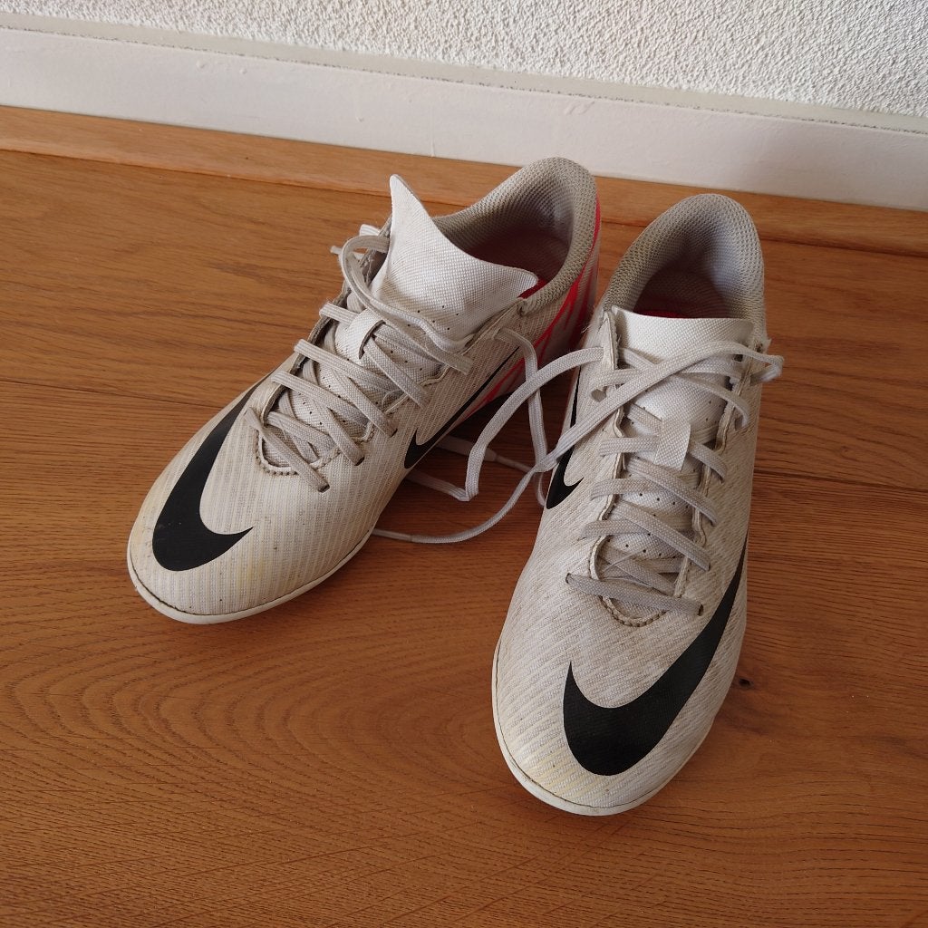 Nike kinder voetbal schoenen maat 36, Gebruikt, Jongen of Meisje, Schoenen, Ophalen of Verzenden