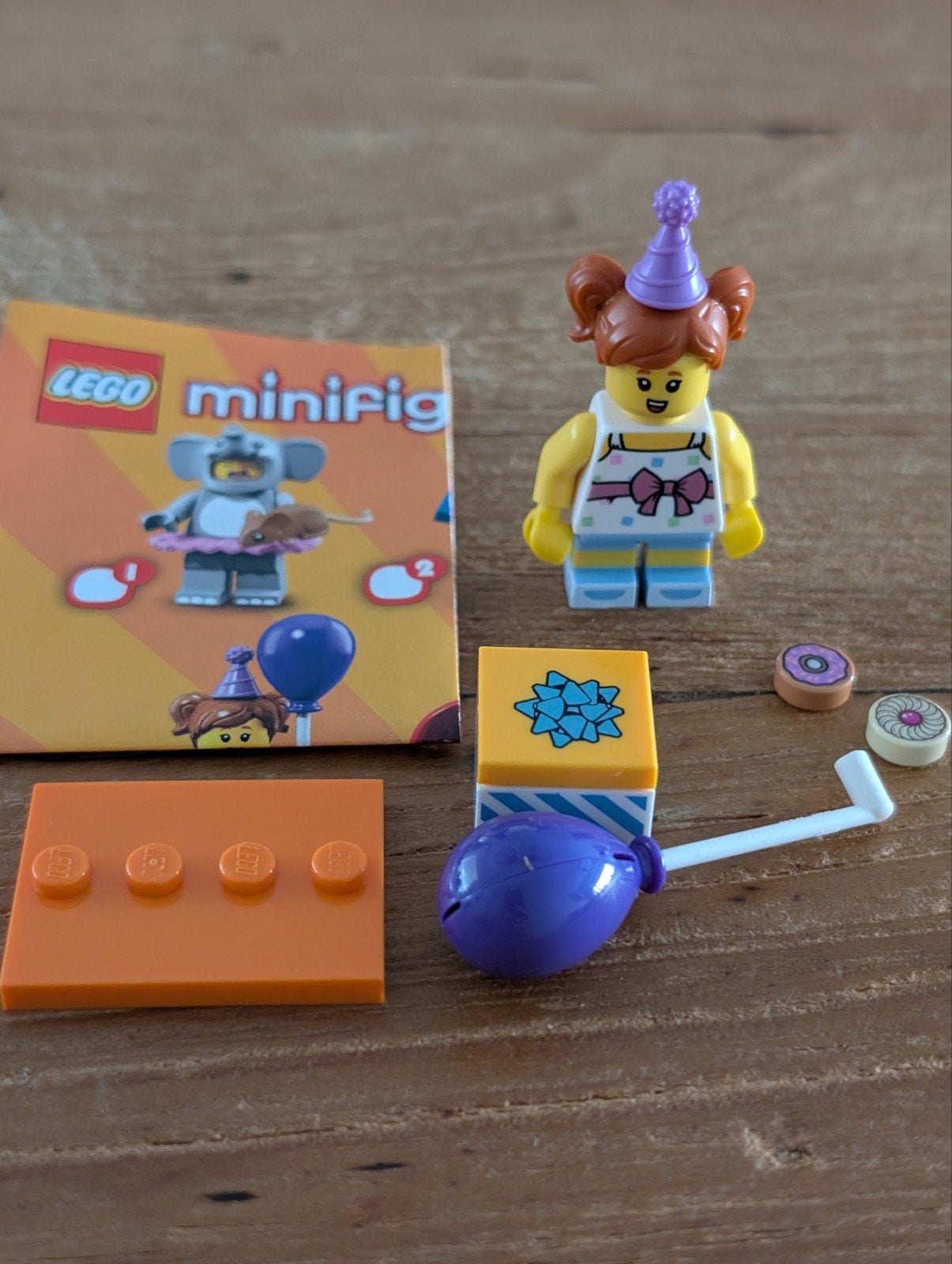 Lego Minifigures serie 18/ Birthday Party Girl, Lego, Ophalen of Verzenden, Zo goed als nieuw, Minifiguren serie