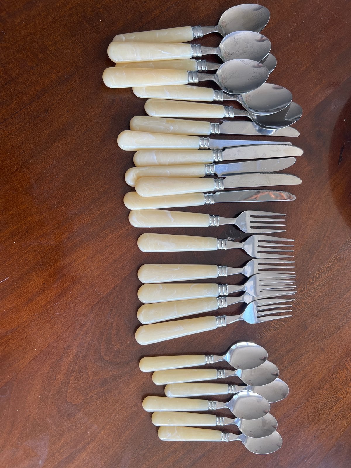 Ivoorkleurig plastic heft bestekset, Ophalen of Verzenden