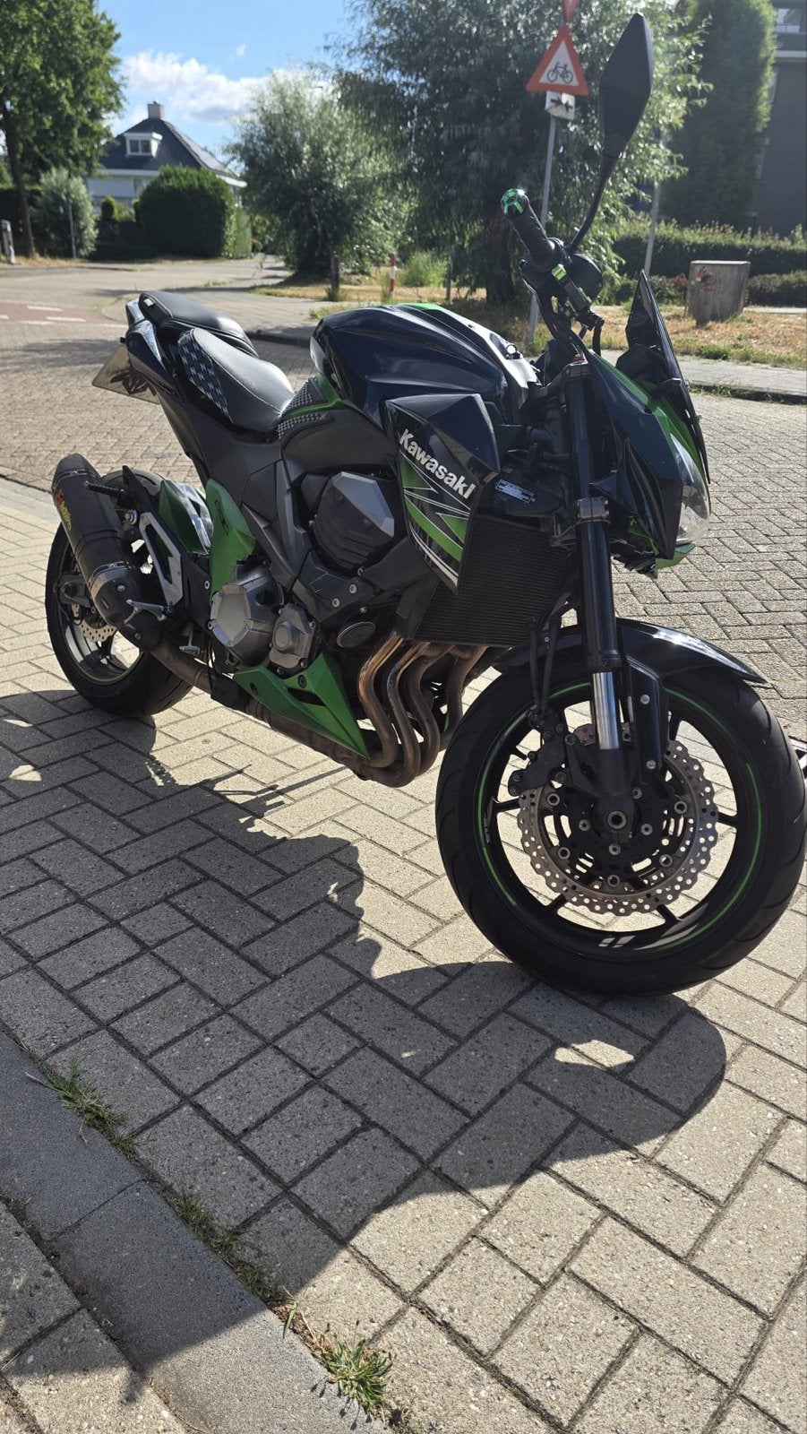 Kawasaki Z800 met Akrapovic uitlaat 2013 35000km, Sportuitlaat, 4 cilinders, Motorrijbewijs A, Gebruikt