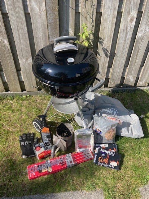 Weber kettle BBQ 47cm incl. accessoires, Ophalen, Gebruikt, Weber, Met accessoires