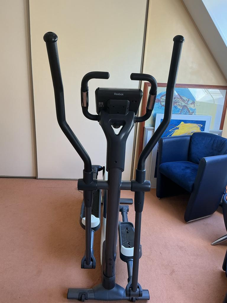 Reebok Crosstrainer - Perfect voor Thuis Workouts, Ophalen, Gebruikt, Armen, Crosstrainer