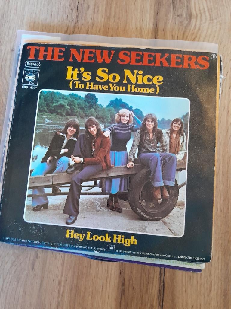 The new seekers 7inch lt,s so nice, Ophalen of Verzenden, Zo goed als nieuw, Pop
