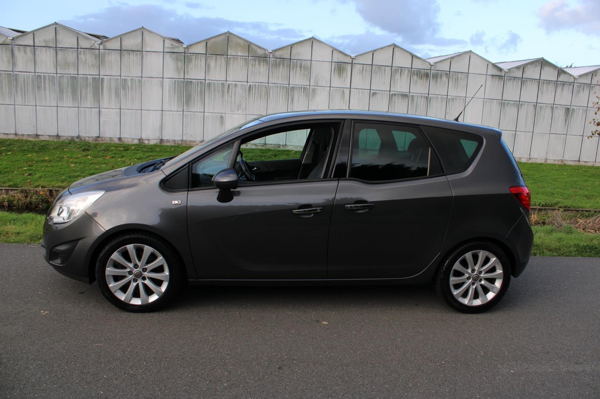 Opel Meriva 1.4 Turbo Cosmo, Auto's, Voorwielaandrijving, Euro 5, Gebruikt, 680 kg