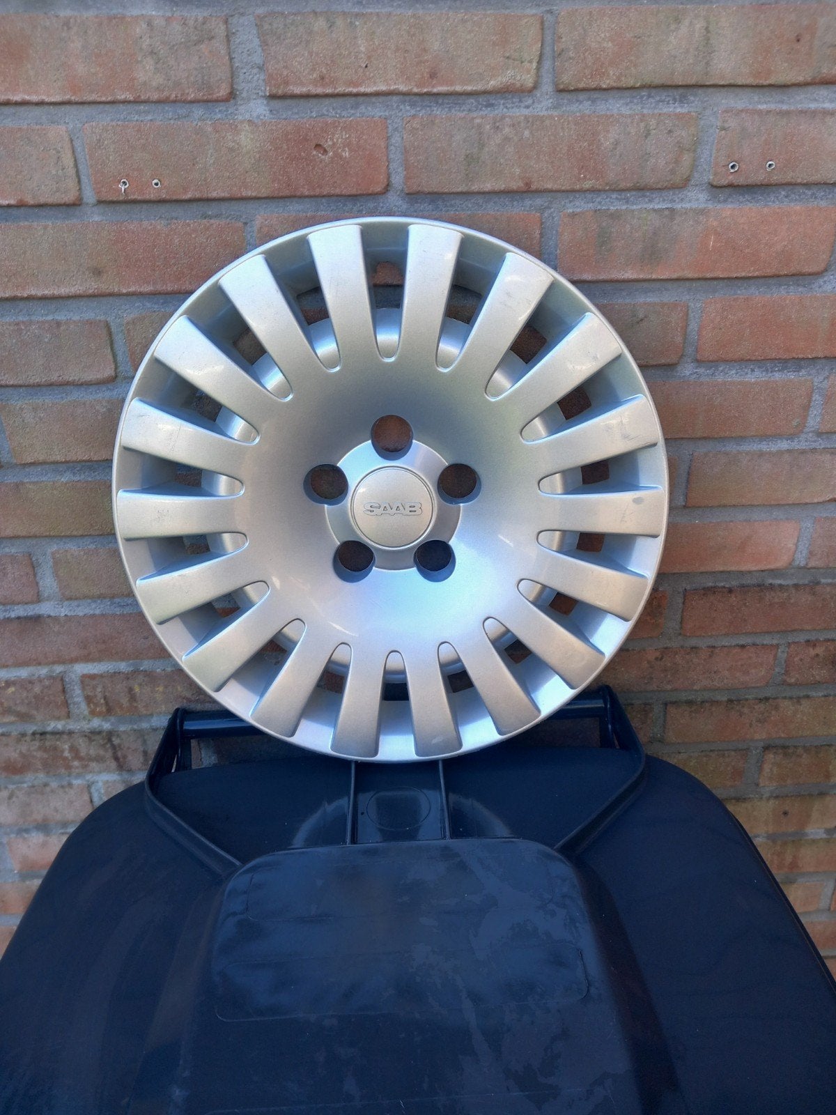 wieldop van Saab 15 inch., Auto diversen, Ophalen of Verzenden, Gebruikt