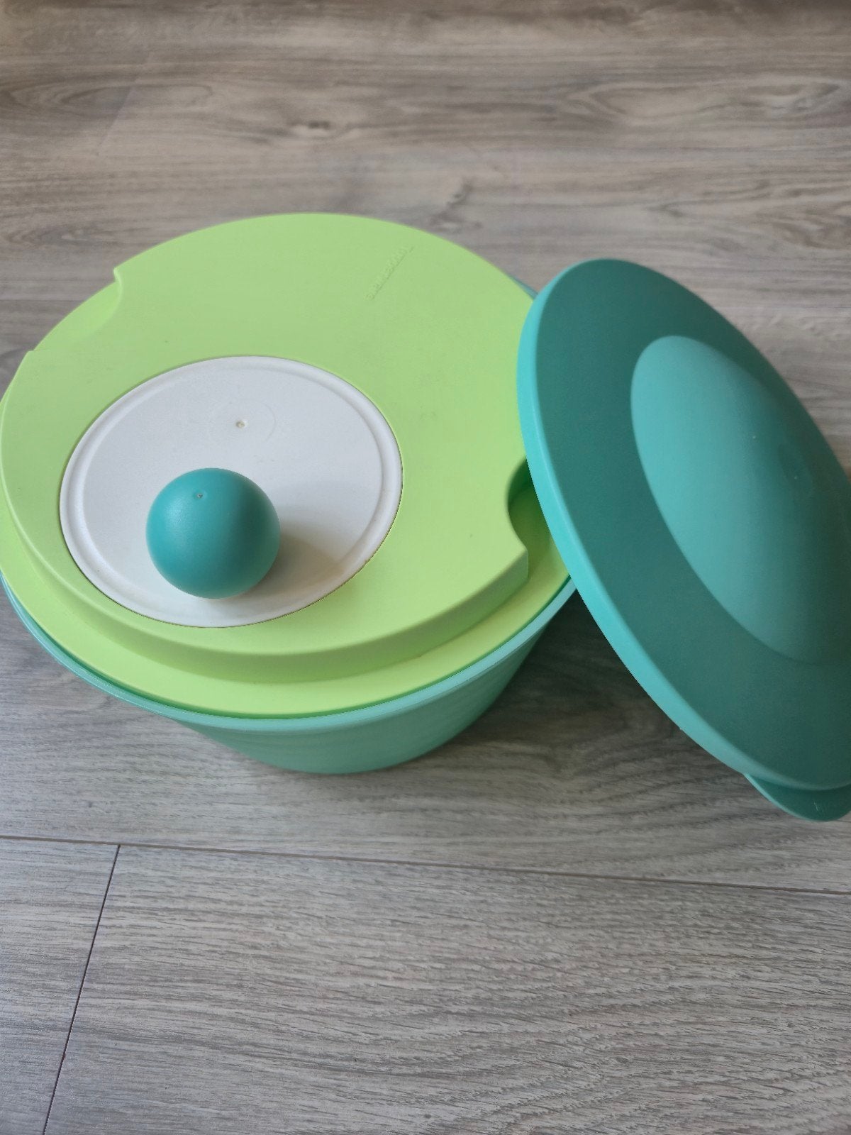 Tupperware slacentrifuge groen/blauw, Ophalen, Overige typen, Zo goed als nieuw, Met deksel