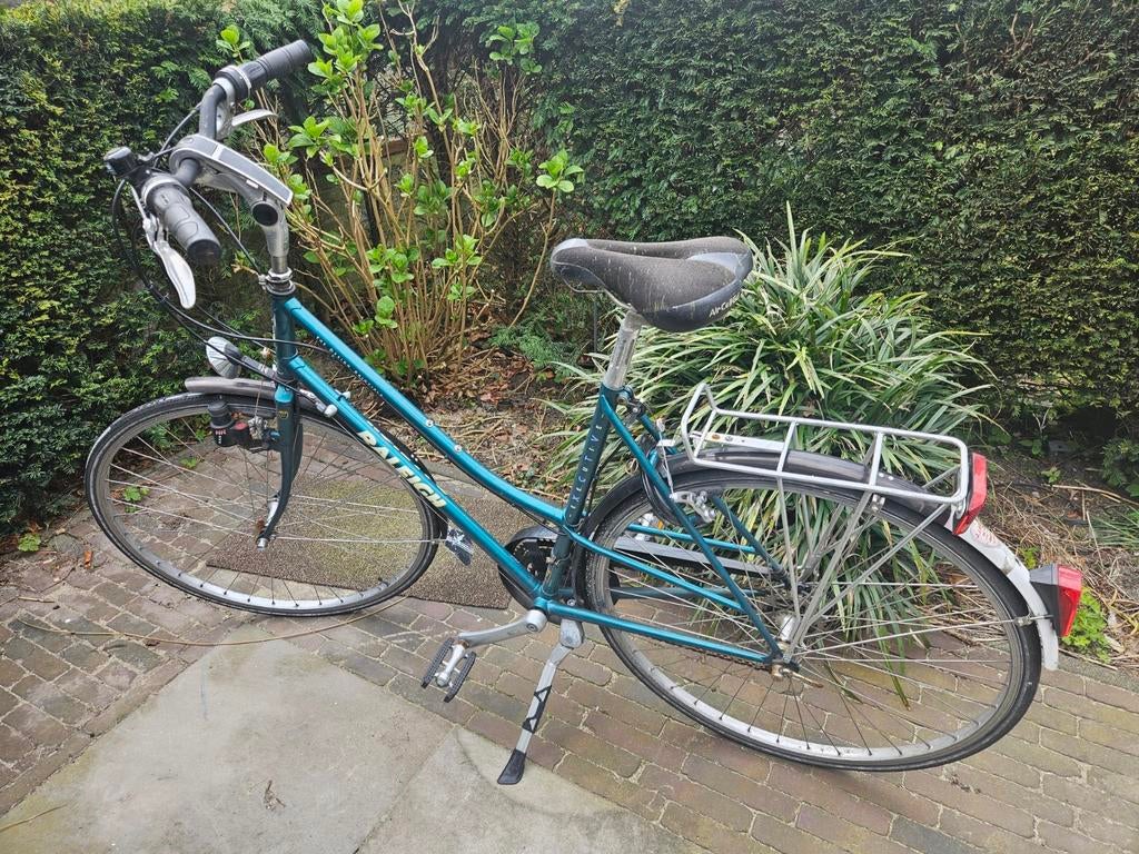 2de hands Raleigh damesfiets - verdient wat liefde, Fietsen en Brommers, Ophalen