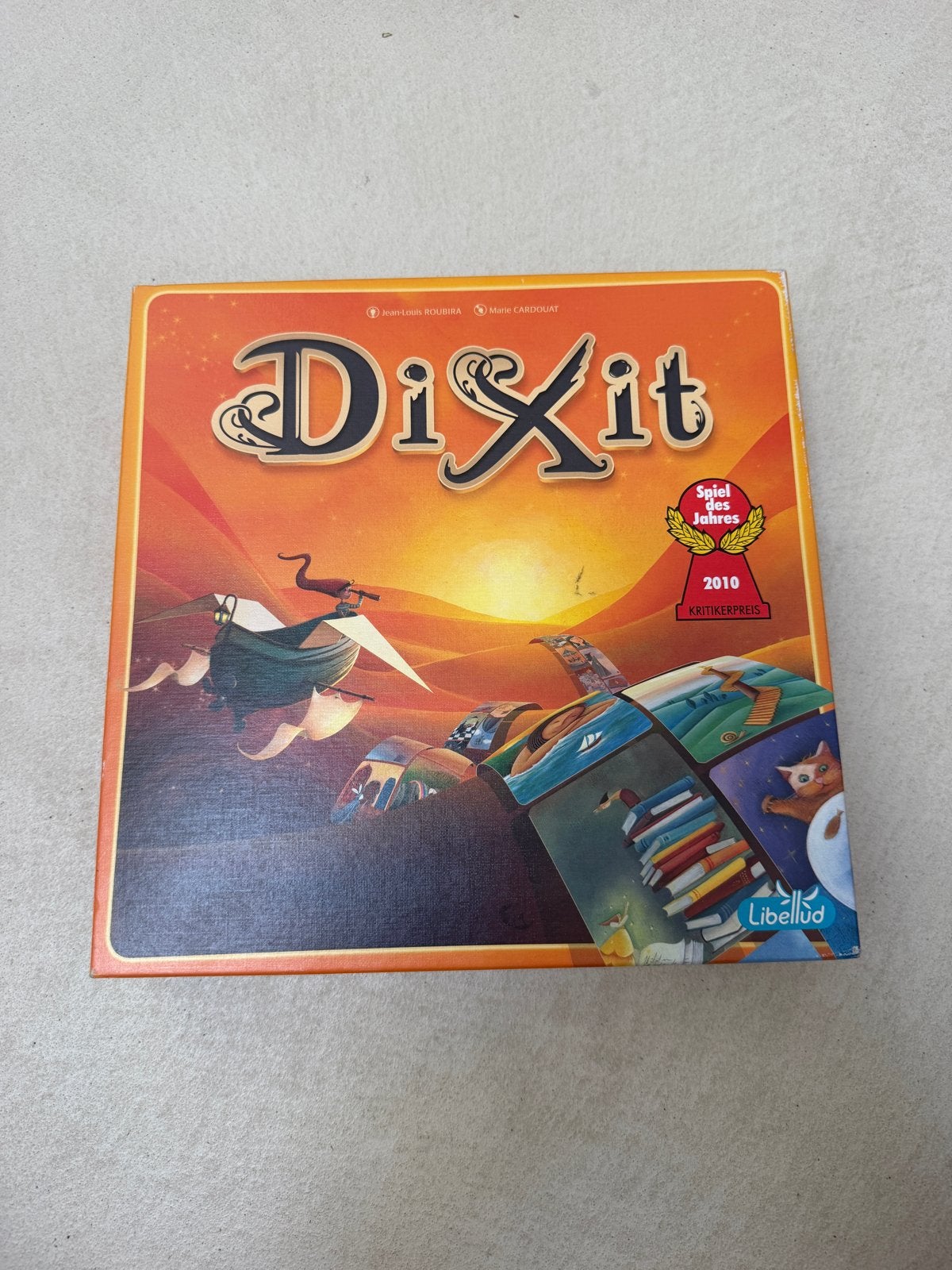 Dixit Bordspel - Winnaar Speelgoed van het Jaar 2010, Drie of vier spelers, Ophalen of Verzenden, Zo goed als nieuw