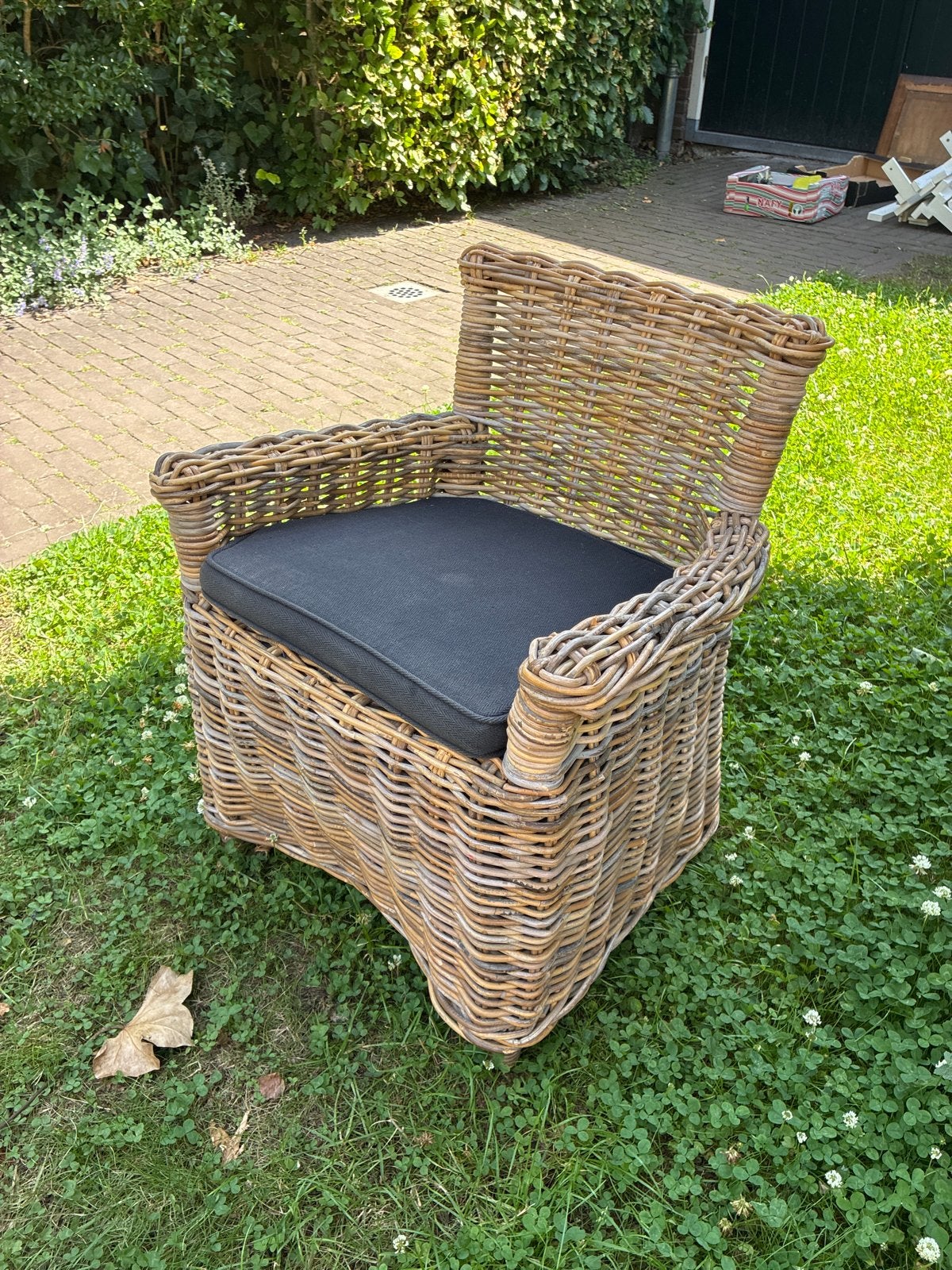 Rotan kinder stoel met kussen, Huis en Inrichting, Stoelen, Gebruikt, Overige kleuren, Riet of Rotan, Eén