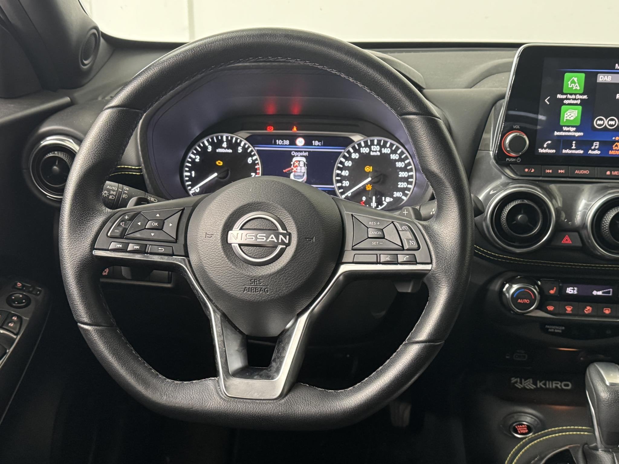 Foto 41 van Nissan Juke 1.0 DIG-T Kiiro | Navigatie | Camera | Lichtmeta