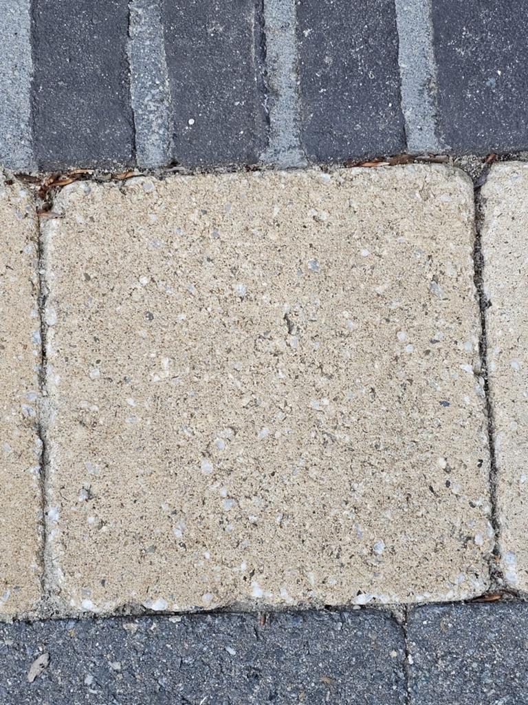 Terrastegels 20x20x6 cm, ca. 30 m2 GRATIS, Ophalen, Gebruikt, Beton, Terrastegels