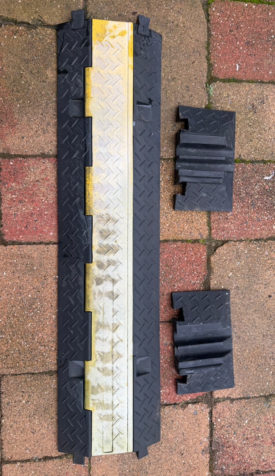 Kabelbrug / kabelgoot / kabeldrempel, Ophalen, Gebruikt, Laadkabel