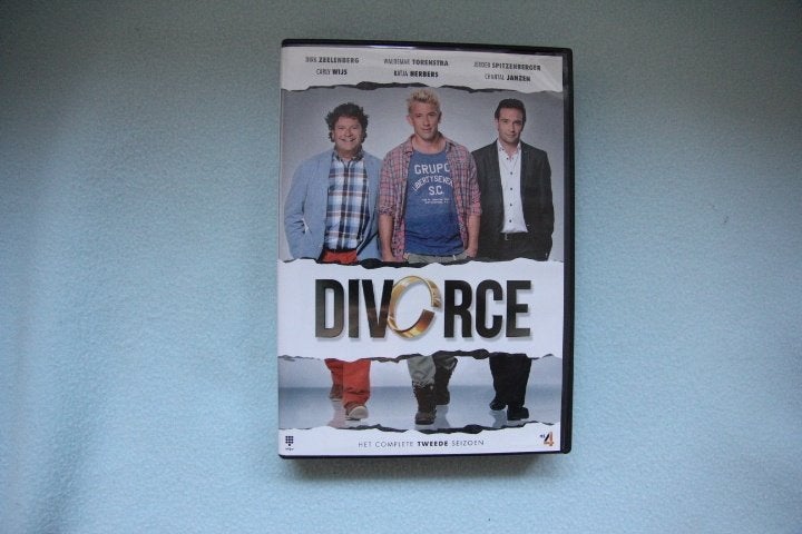 DVD-box Divorce, seizoen 2 op 3 dvds, bijna 9 u kijkplezier, Drama, Zo goed als nieuw, Bonusmateriaal, Seizoen 2