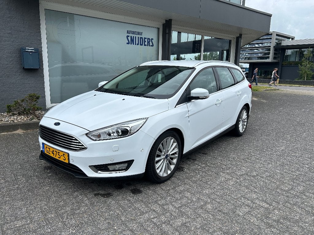 Ford Focus 1.0 Ecoboost 125pk 2015 Wit, Auto's, Euro 6, Wit, Origineel Nederlands, Handgeschakeld