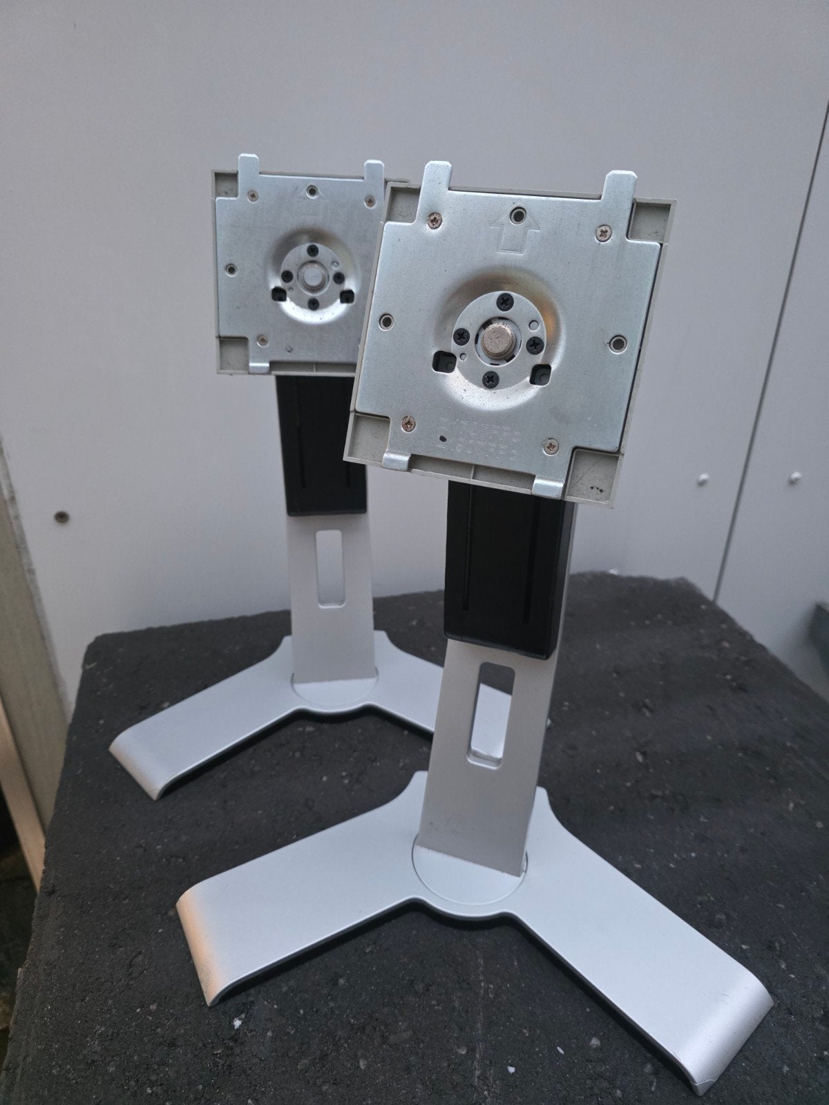 Dell Standaard 2 Stuks, Computers en Software, Ophalen of Verzenden, Zo goed als nieuw