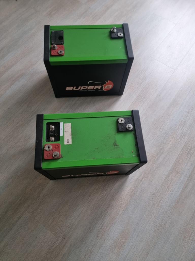 Super B Lithium Accu's (2 stuks), Ophalen of Verzenden, Gebruikt