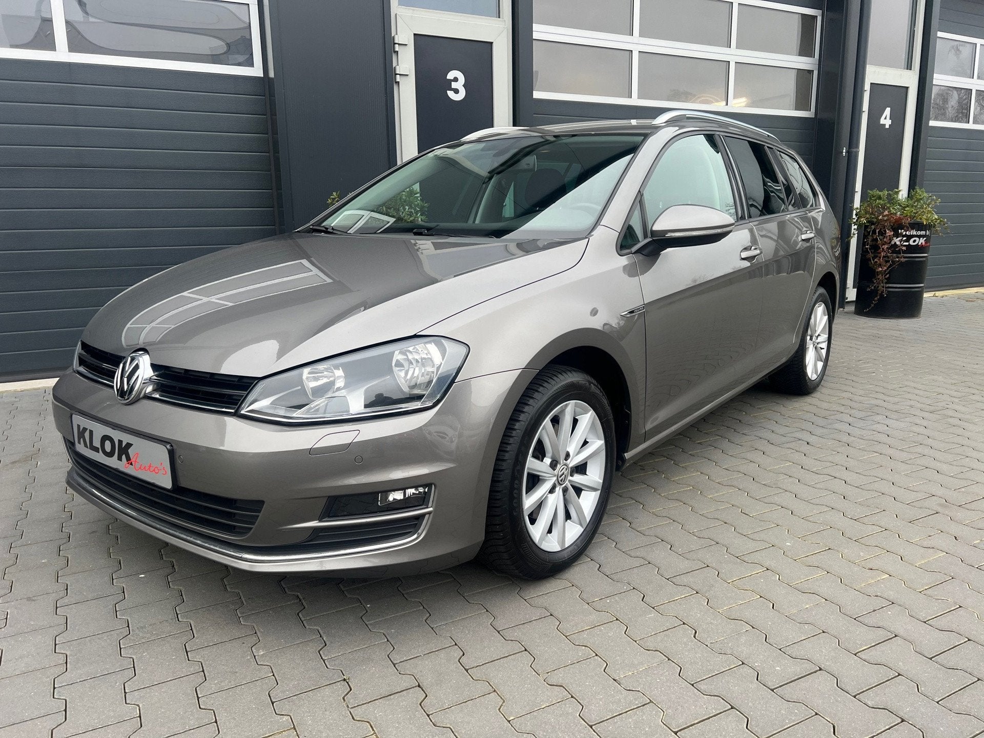 Volkswagen Golf 1.6 TDI lounge, Voorwielaandrijving, Gebruikt, Automatische klimaatregeling, Alcantara