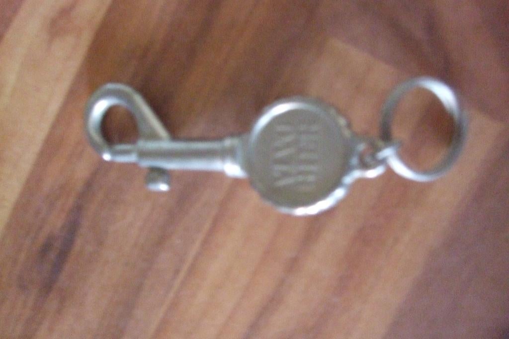 Vivo bier opener (nr.1) cq sleutelhanger, Ophalen of Verzenden, Nieuw, Flesopener, Overige merken