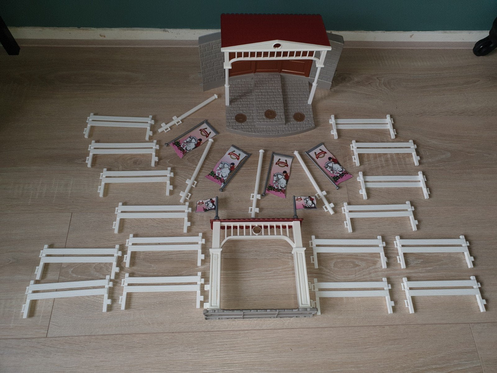 schleich hekken met poort en podium, ., Ophalen of Verzenden, Zo goed als nieuw, .