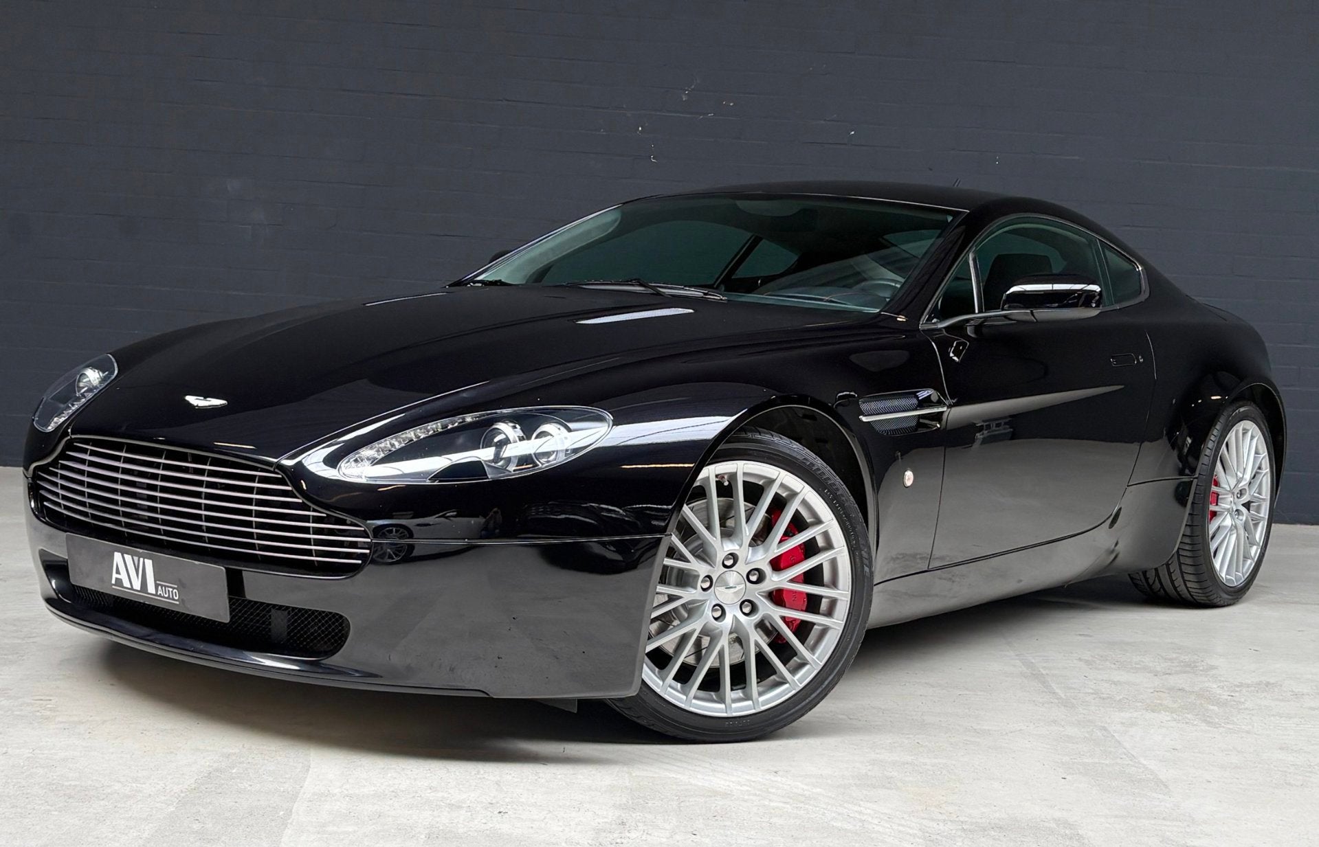 Aston Martin V8 Vantage 4.3 V8 Dealer Onderhouden 2e Eigenaa, Auto's, Aston Martin, Dealer onderhouden, Achterwielaandrijving