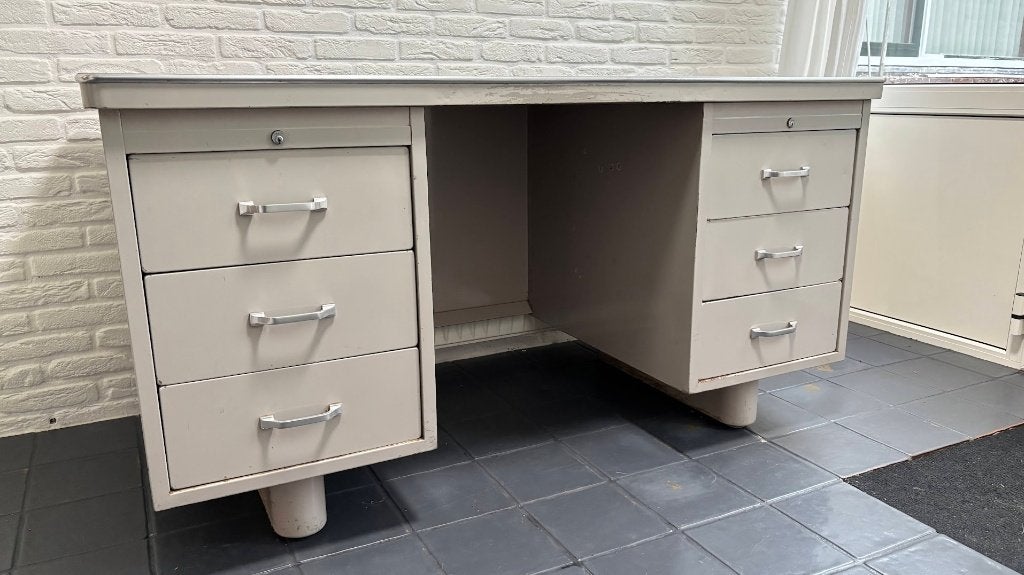 Retro Gispen / Ahrend metalen bureau – industrieel design, Ophalen