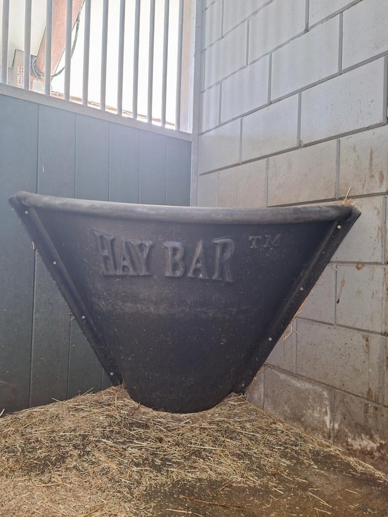 Haybar,  hay bar, slowfeeder, hooiruif, Ophalen