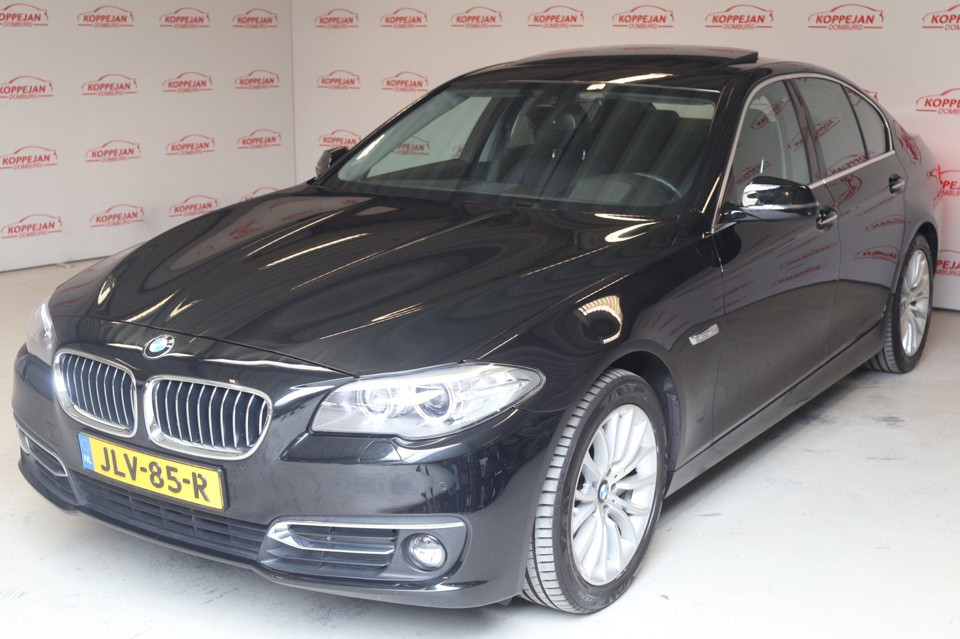 BMW 5-serie 528i High Executive dealer OH, Carplay, Pano, Ke, Dealer onderhouden, Achterwielaandrijving, Gebruikt, 4 cilinders