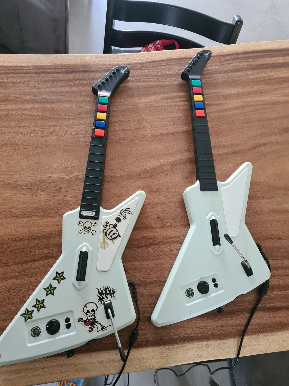 guitar hero gitaren xbox 360, Spelcomputers en Games, Spelcomputers | Xbox | Accessoires, Ophalen, Gebruikt, Gitaar, Drumstel of Dj-set