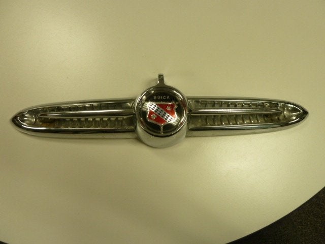 1955 Buick Trunk Ornament Emblem, Ophalen of Verzenden, Gebruikt, Buick