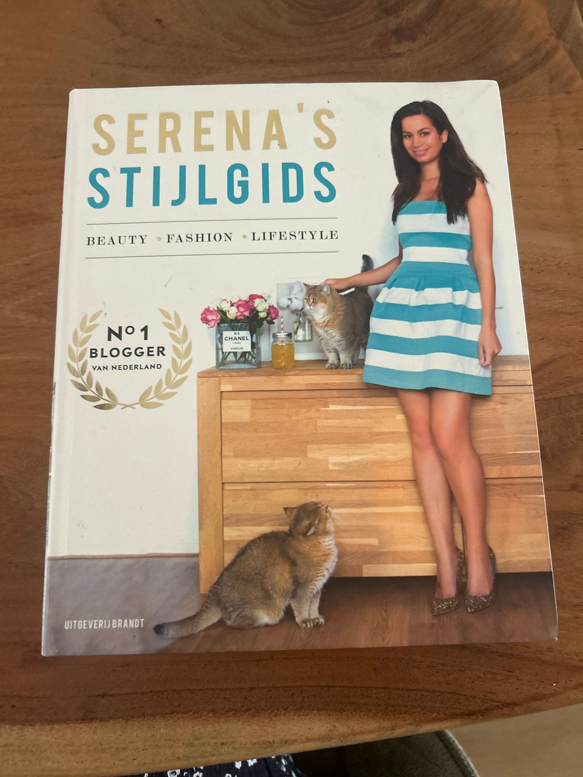 Serena's Stijlgids: Beauty, Fashion, Lifestyle, Boeken, Mode, Ophalen of Verzenden, Zo goed als nieuw, Mode algemeen