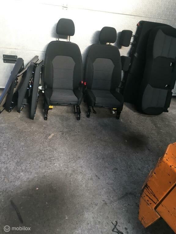 Bekleding set zwart  stof Mercedes B-klasse W246 ('11-'19), Auto-onderdelen, Gebruikt, Mercedes-Benz, Ophalen of Verzenden, Mercedes-Benz
