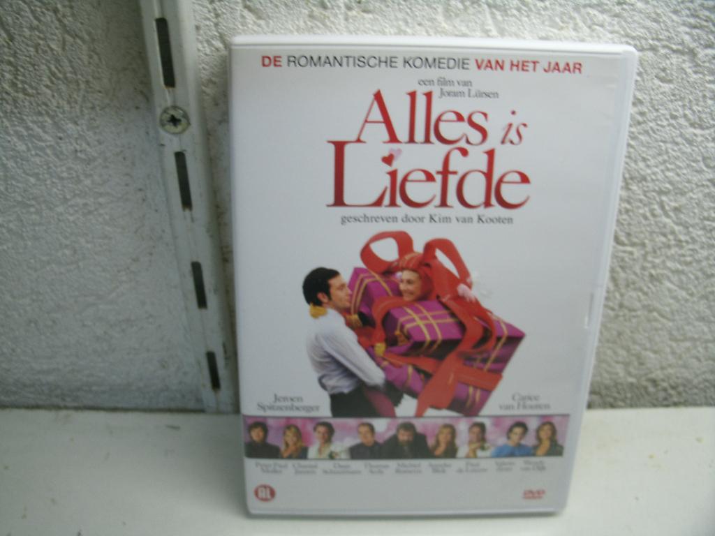 dvd 5b alles is liefde, Alle leeftijden, Ophalen of Verzenden, Zo goed als nieuw, Komedie