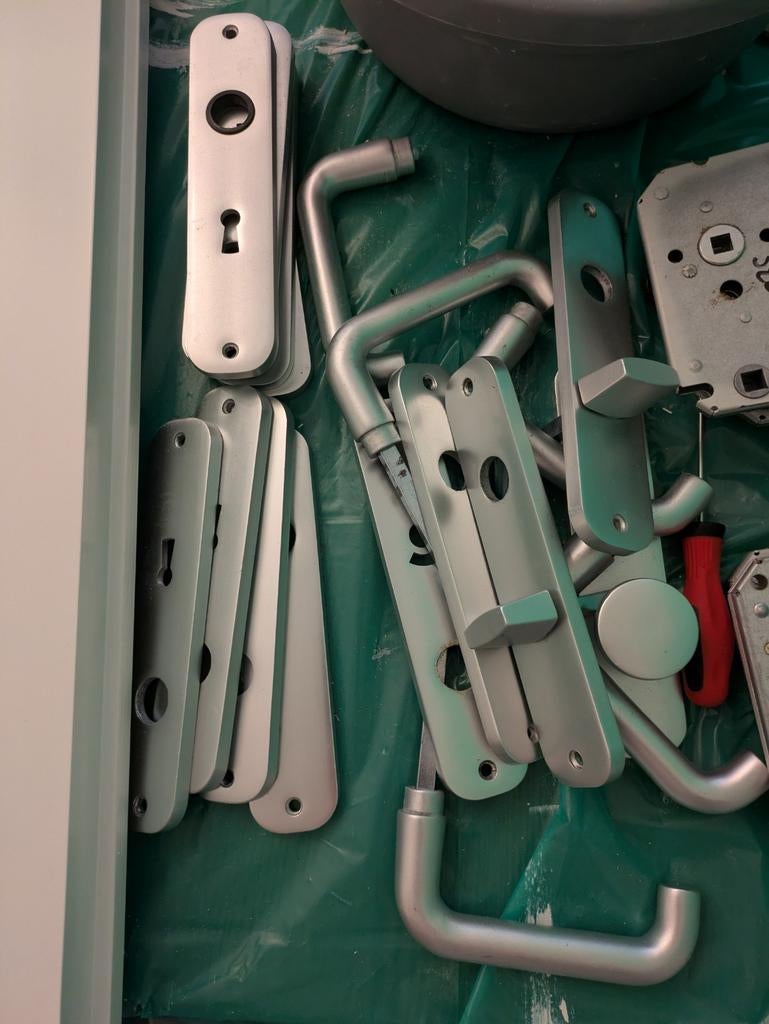 Diverse deurklinken in prima staat, Ophalen of Verzenden, Gebruikt, Overige materialen, Klink of Kruk