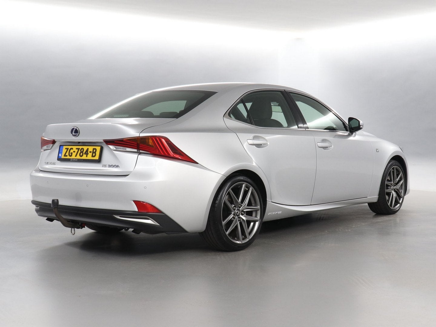 Lexus IS 300h Hybrid F-Sport Line | Adaptief Dempingsysteem, Achterwielaandrijving, Gebruikt, Bedrijf, Hybride Elektrisch/Benzine