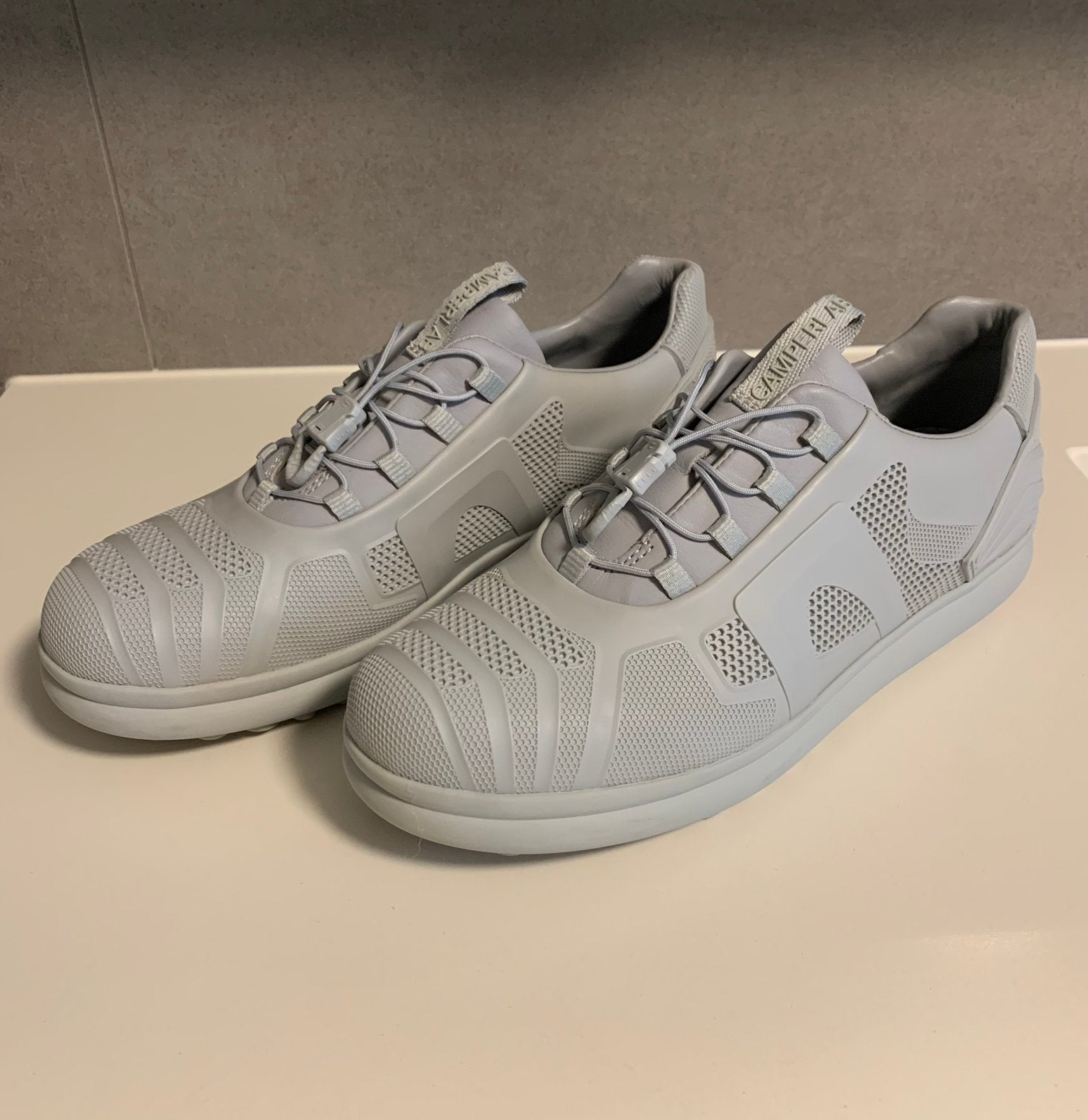 Sneaker van Camper (Camperlab) - mt.43 - Grijs, Kleding | Heren, Overige kleuren, Ophalen of Verzenden, Sneakers of Gympen, Zo goed als nieuw