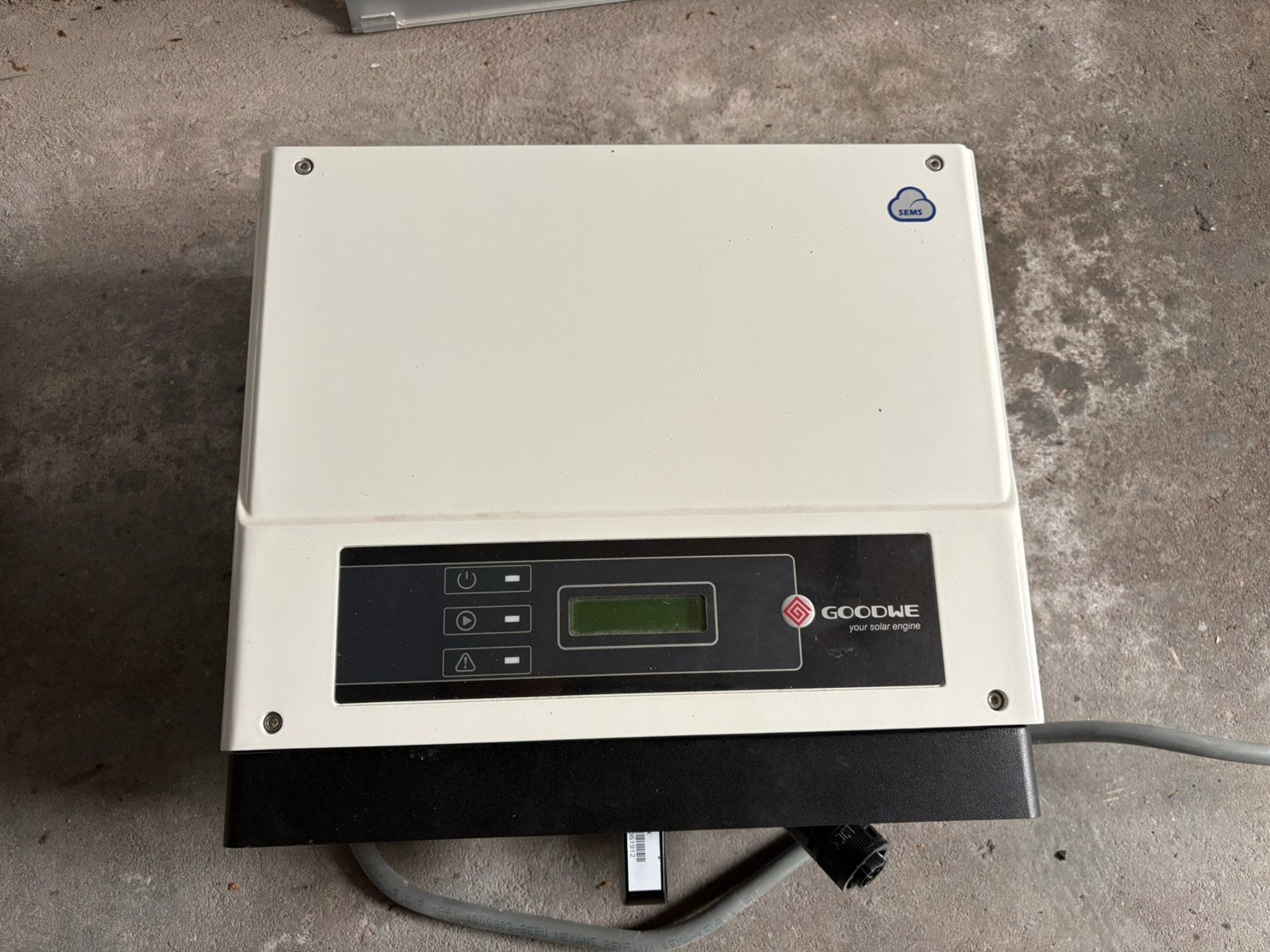 Omvormer voor zonnepanelen - Zo goed als nieuw, Ophalen, Zo goed als nieuw, Overige typen, 200 wattpiek of meer